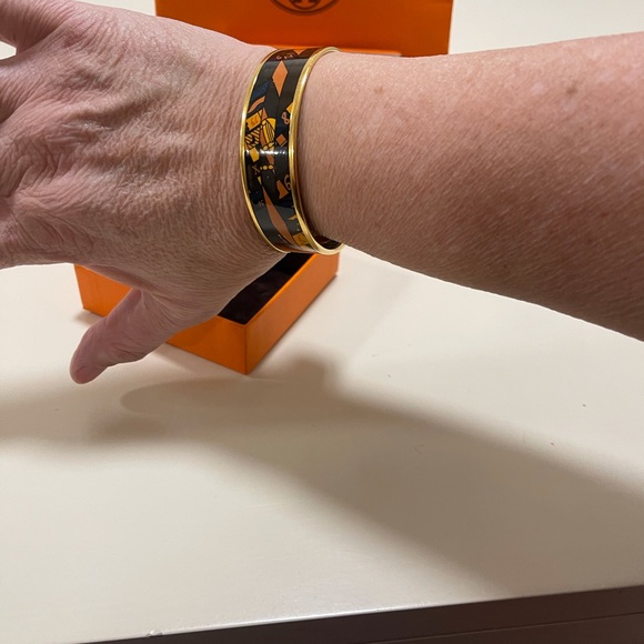 Hermès large astrologie nouvelle bracelet. EUC. Box, receipt bag and pouch - Picture 8 of 15